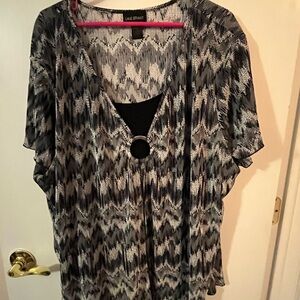 Lane Bryant 26/28 women’s black white print top